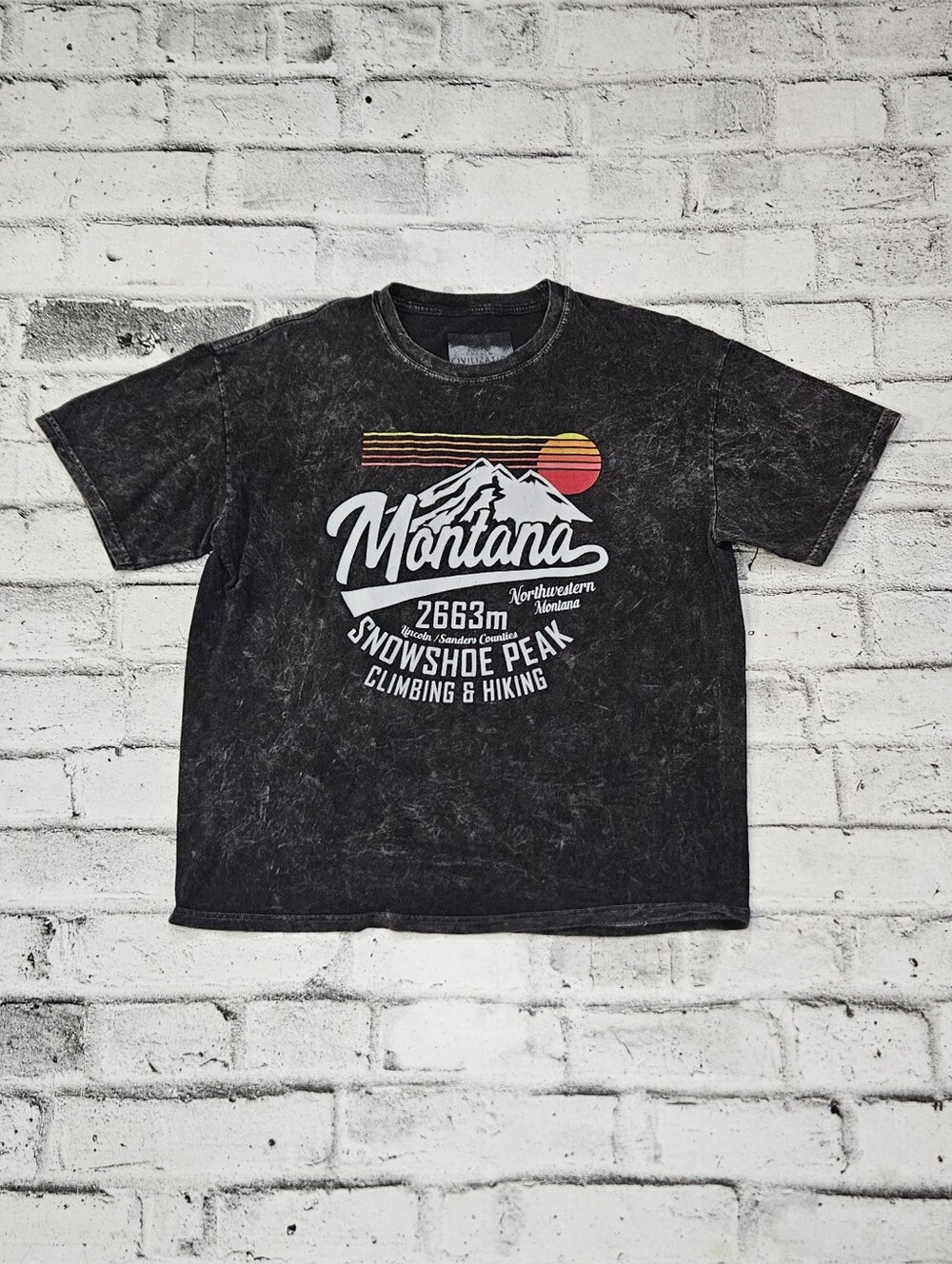 Denim Civilization Montana Snowshoe Peak Acid Wash Graphic Tee Small